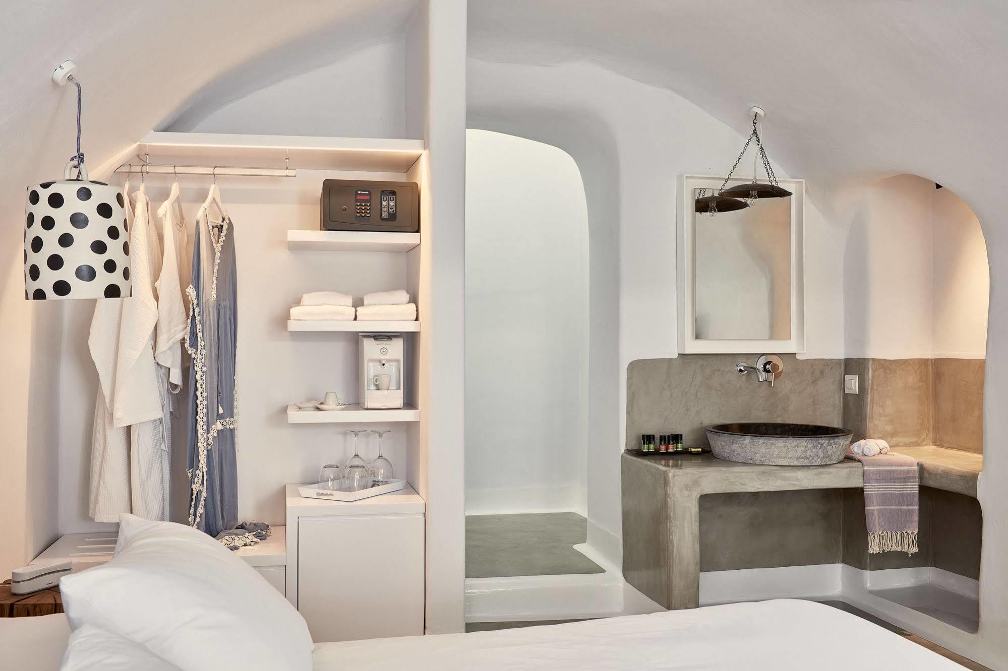 Boho Suites Santorini Perivolos  Eksteriør billede